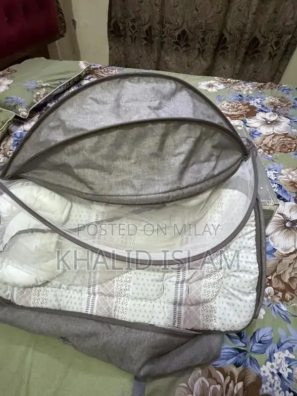 Multifunctional Baby Bassinet with Multiple Features