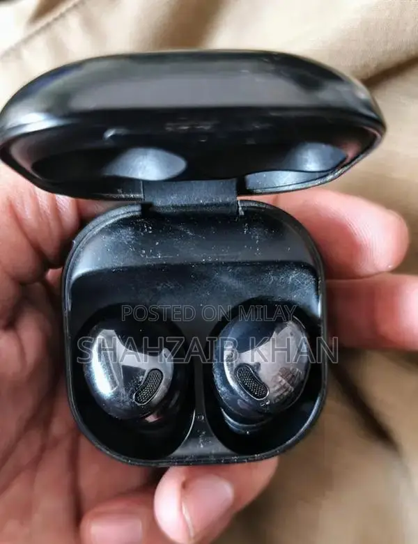 Active Wireless Earbuds with Fitness Tracking Features