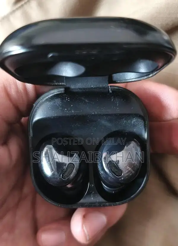 Active Wireless Earbuds with Fitness Tracking Features