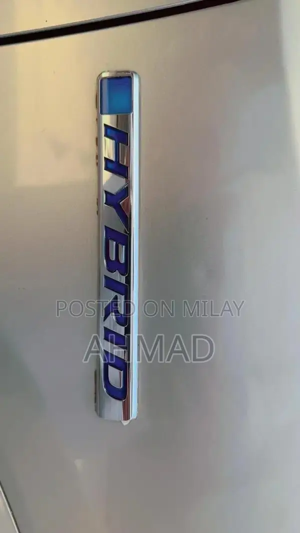 Honda Vezel 2014 - Reliable Compact SUV with Good Condition