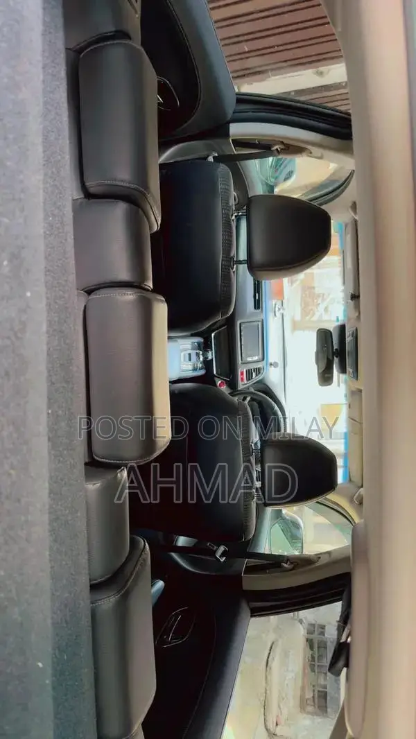 Honda Vezel 2014 - Reliable Compact SUV with Good Condition