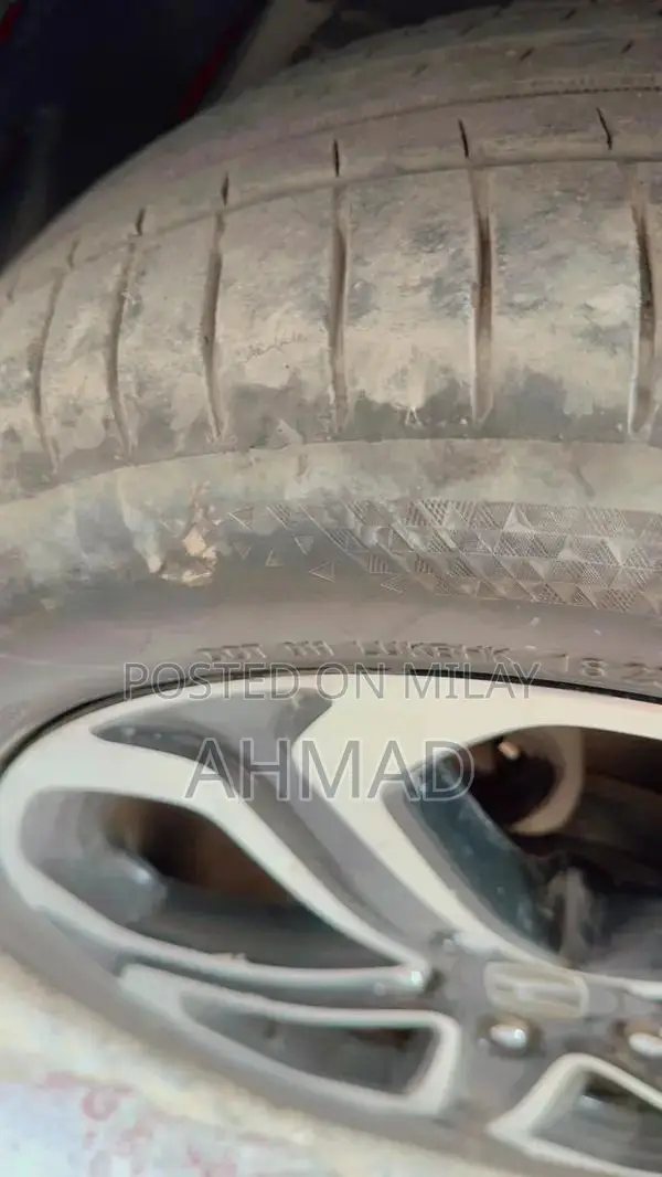 Honda Vezel 2014 - Reliable Compact SUV with Good Condition