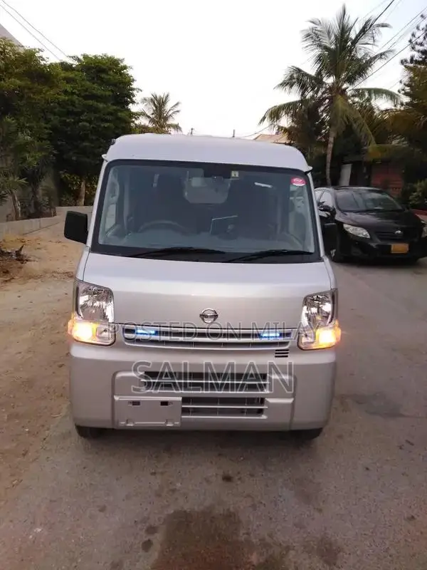 Nissan Clipper 2015 Sedan - Low Mileage Home-Used Vehicle