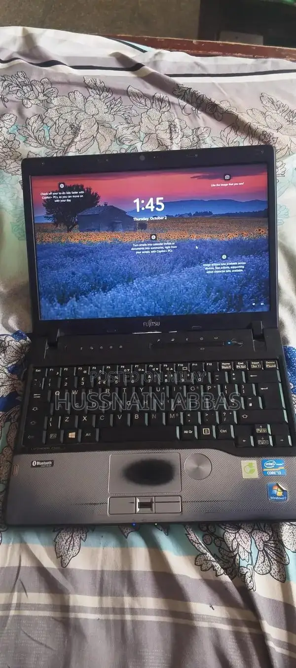 Fujitsu Lifebook P702 Laptop - Core i3 3rd Gen Business Notebook