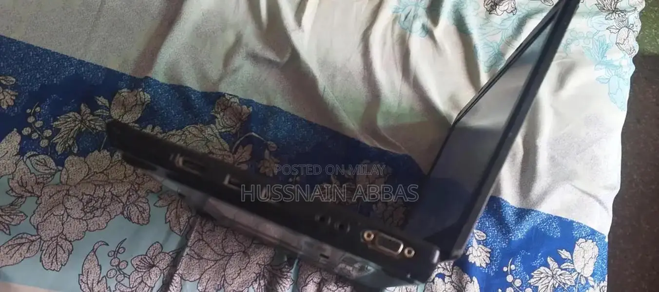 Fujitsu Lifebook P702 Laptop - Core i3 3rd Gen Business Notebook