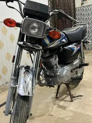 Photo - Honda CG 125 Motorcycle - Unregistered, Low Mileage Commuter Bike