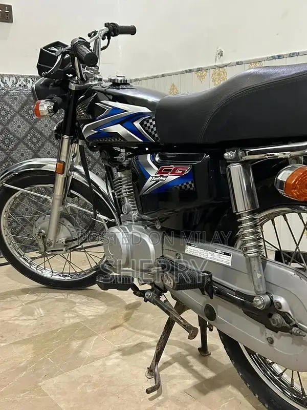 Honda CG 125 Motorcycle - Unregistered, Low Mileage Commuter Bike