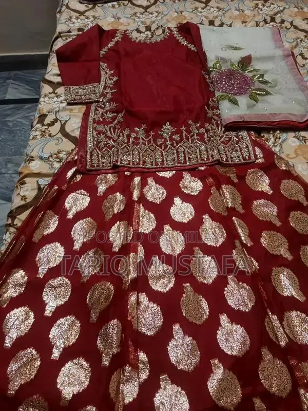 Elegant Hand-Embroidered Wedding Dress