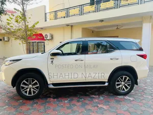 Toyota Fortuner 2.8 D AWD 2018 White