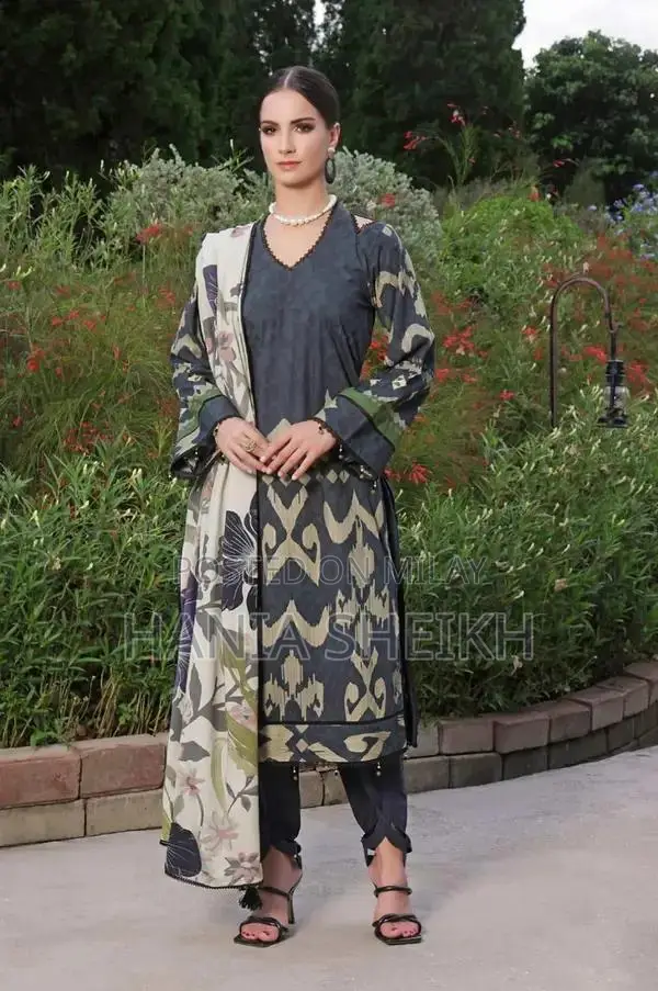 Women's Linen 3-Piece Lawn Suit - Summer Collection