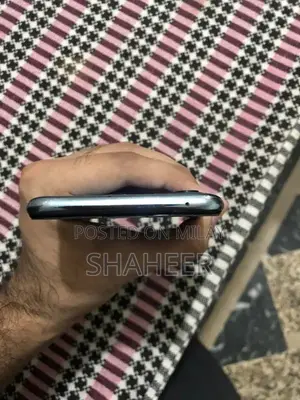 Oppo Reno 4 Smartphone - 8GB RAM 128GB Storage