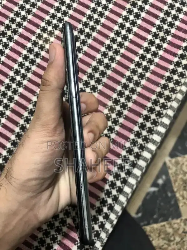 Oppo Reno 4 Smartphone - 8GB RAM 128GB Storage