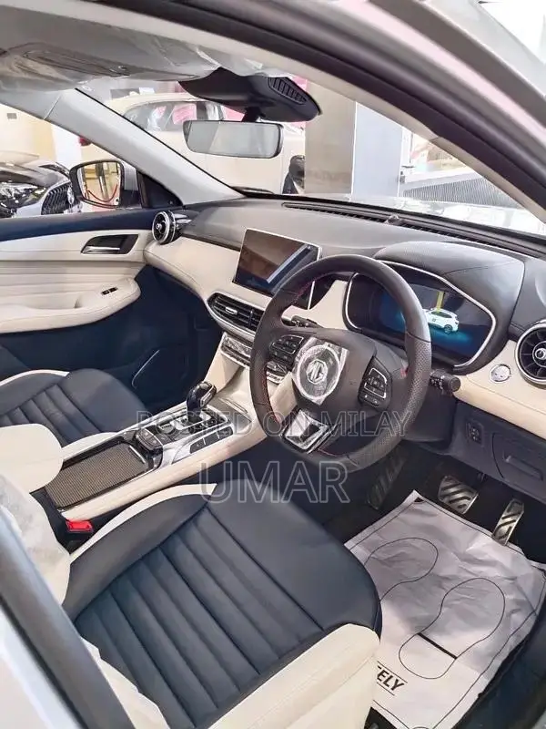 MG HS Plug-in Hybrid Electric SUV - 2025 Model