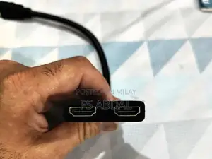 HDMI Splitter Cable: Dual Display Connector