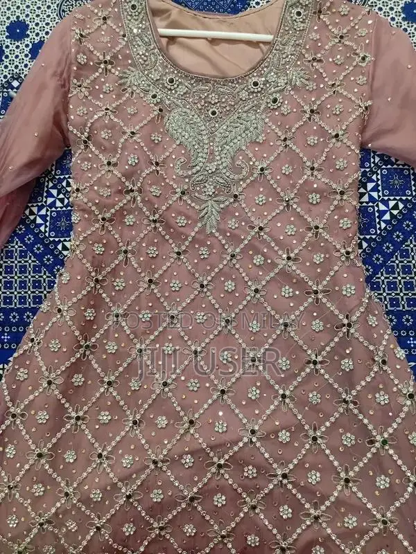 Elegant One-Time Worn Bridal Suit - Classic Wedding Attire