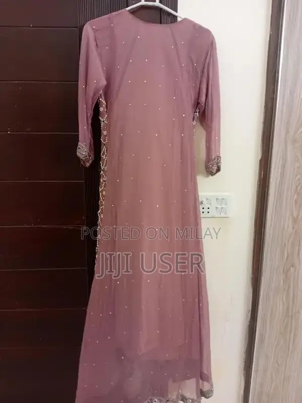 Elegant One-Time Worn Bridal Suit - Classic Wedding Attire