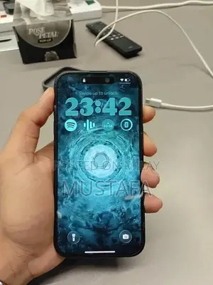 Apple Smartphone 128GB - Pristine Condition with Accessories