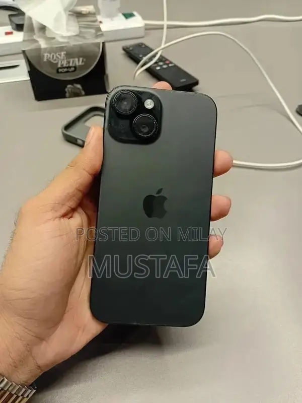 Apple Smartphone 128GB - Pristine Condition with Accessories