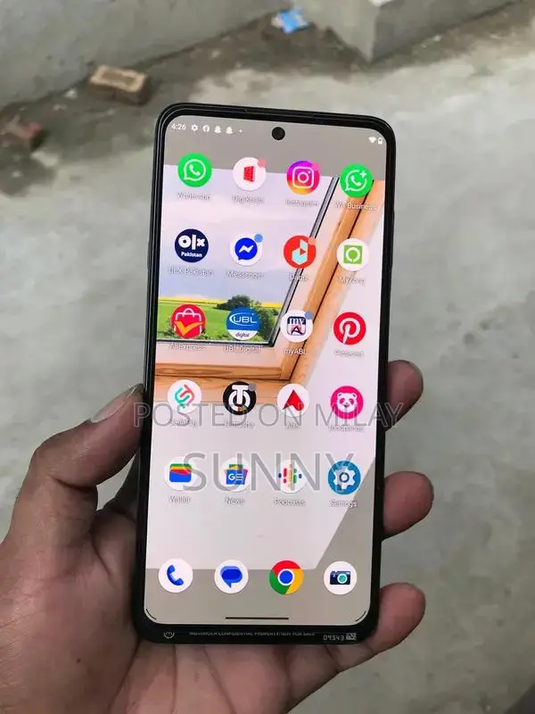 Edge 20 Lite Mid-Range Smartphone with OLED Display