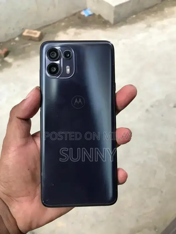 Edge 20 Lite Mid-Range Smartphone with OLED Display