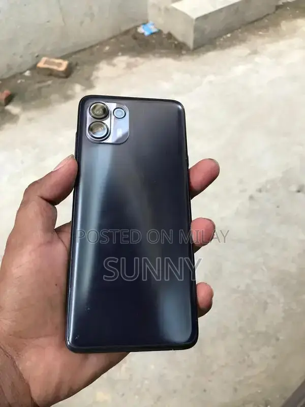 Edge 20 Lite Mid-Range Smartphone with OLED Display