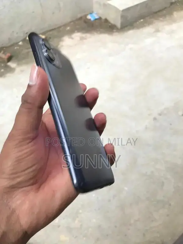 Edge 20 Lite Mid-Range Smartphone with OLED Display