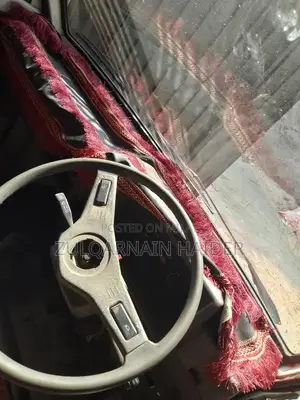 Suzuki Pickup Truck - Well-Maintained Leather Interior, Original Engin