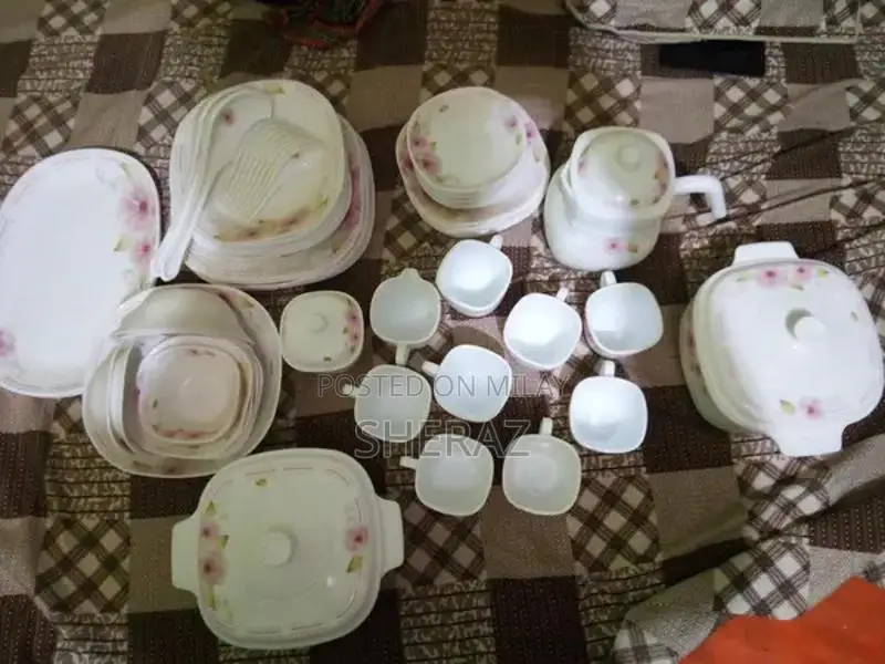 Bedroom Furniture Set Components