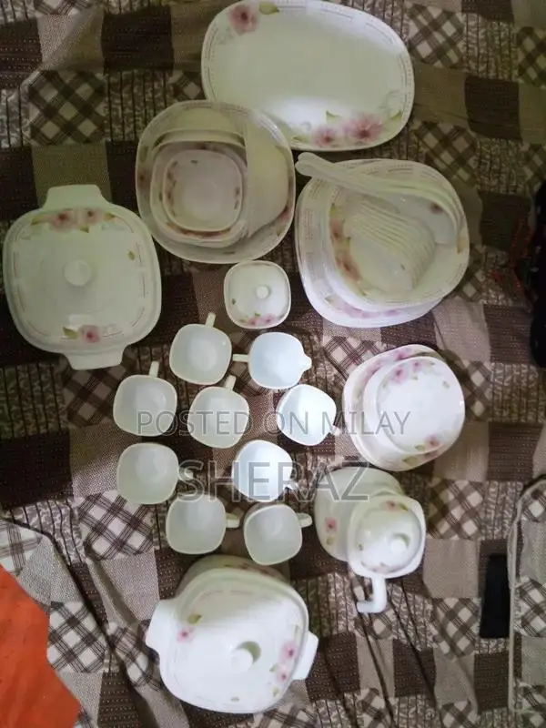 Bedroom Furniture Set Components