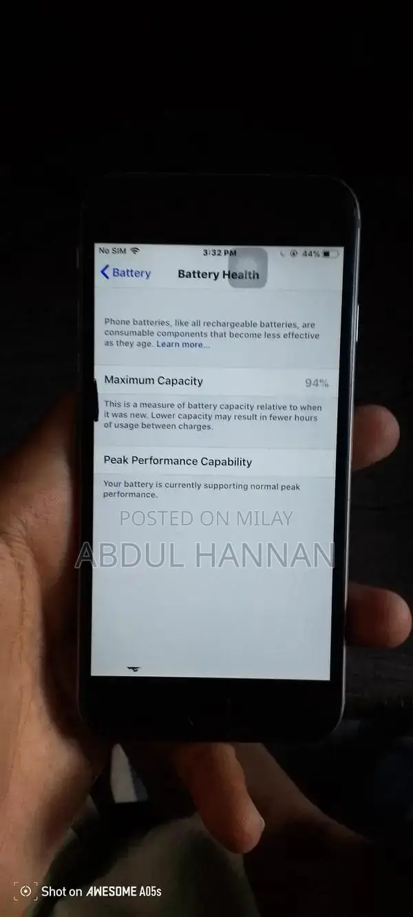 Smartphone with Power Button Issue, Compact Design