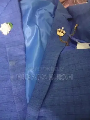 White Pent Coat - High-Quality Outerwear