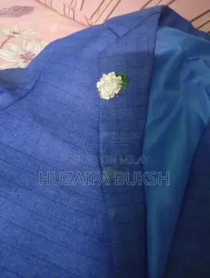 White Pent Coat - High-Quality Outerwear