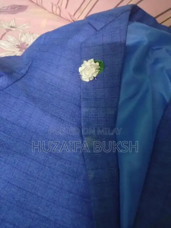 White Pent Coat - High-Quality Outerwear