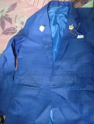 White Pent Coat - High-Quality Outerwear