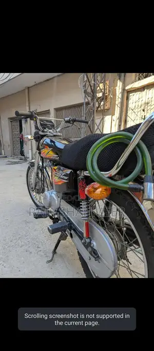 Honda CG 125 Motorcycle - Single Cylinder Black Bike