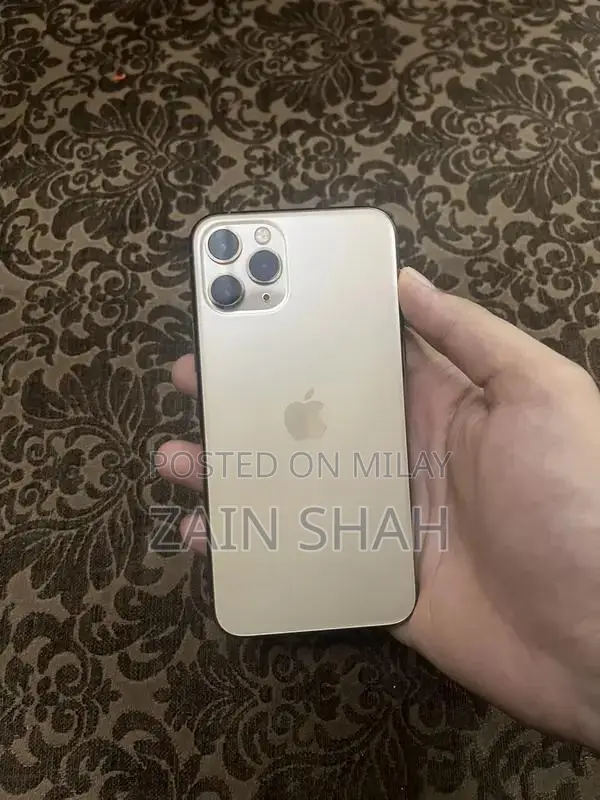 Apple iPhone 11 Pro 64GB Factory Unlocked Smartphone