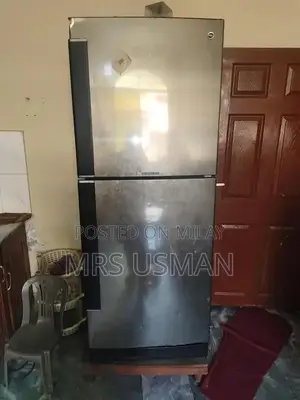 Photo - Full Size Refrigerator - Large Capacity Home Appliance