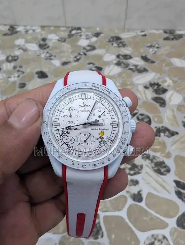 Omega Luxury Timepiece - Classic Stainless Steel Wristwatch