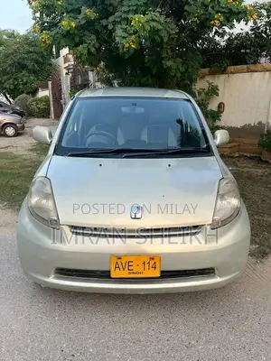 Photo - Toyota Passo Compact City Car with Multiple Configuration Options