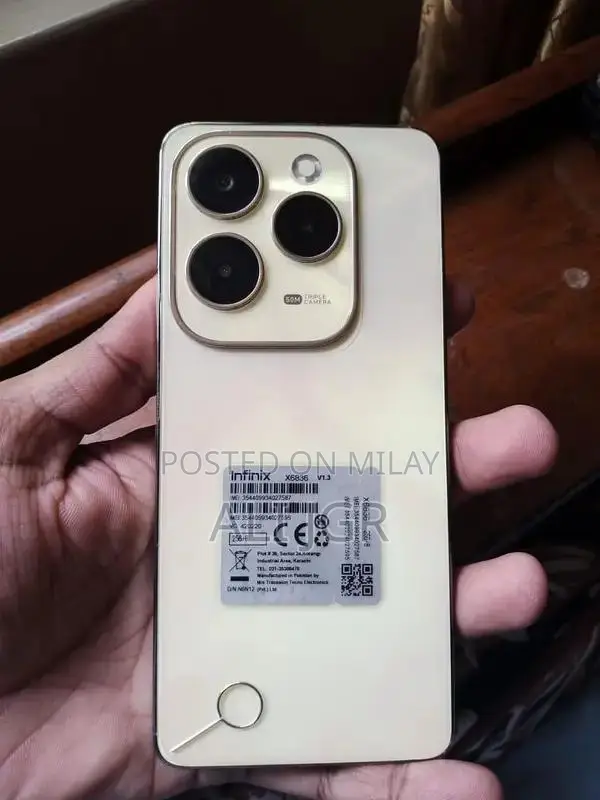 Infinix Hot 40 Smartphone - 8GB RAM, 256GB Storage