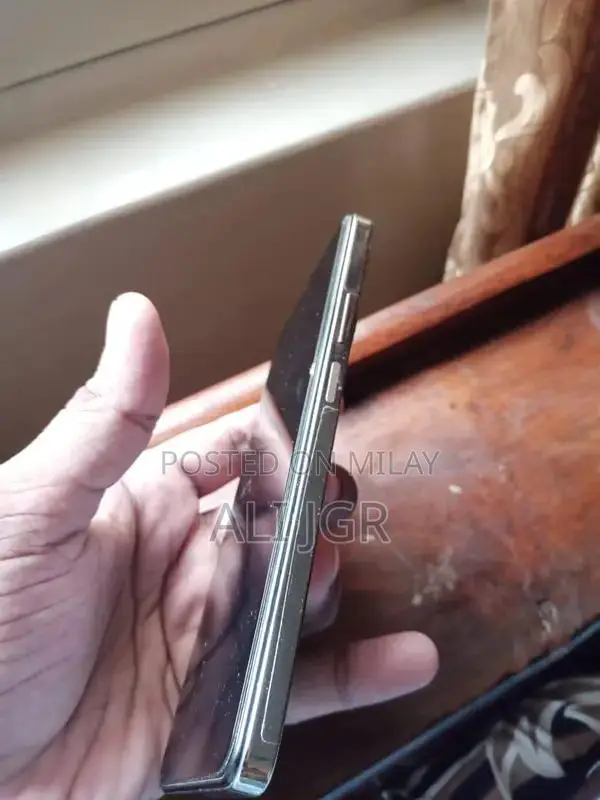 Infinix Hot 40 Smartphone - 8GB RAM, 256GB Storage