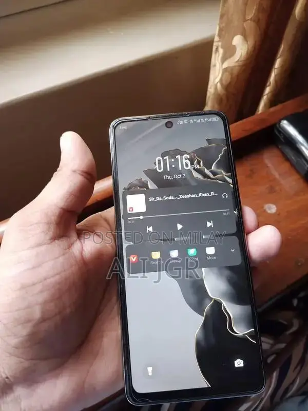 Infinix Hot 40 Smartphone - 8GB RAM, 256GB Storage