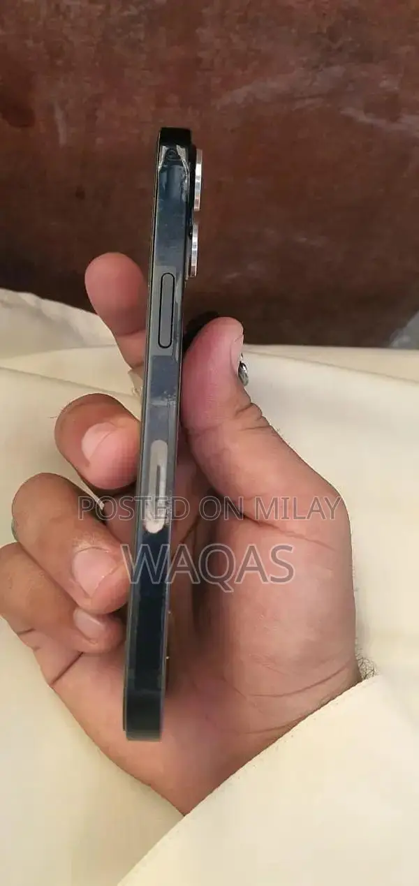 iPhone 13 128GB Excellent Condition Single Owner