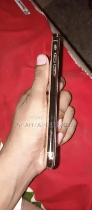 Apple iPhone XS Smartphone with Battery Health Details