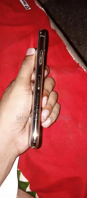 Apple iPhone XS Smartphone with Battery Health Details