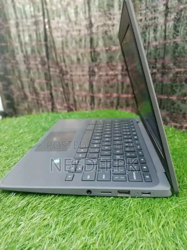 HP Chromebook 11A G8 EE Touch Screen Laptop