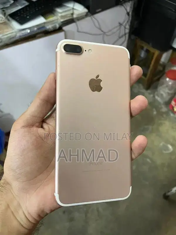 Apple iPhone 7 Plus 32GB Unlocked Smartphone