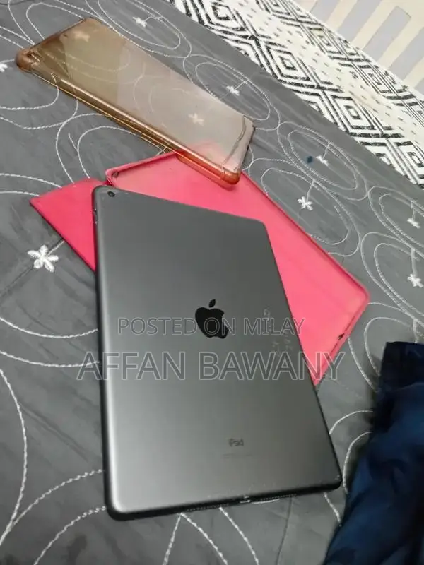 Apple iPad 9th Generation WiFi Tablet 64GB