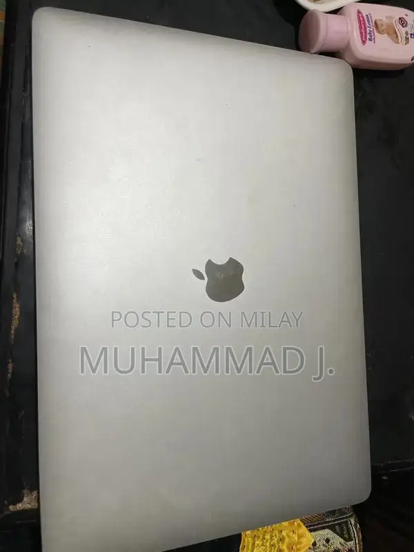 MacBook Pro 15-inch 2017 Quad-Core i7 Laptop