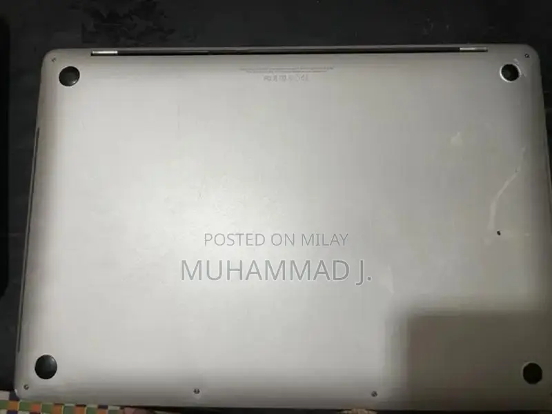 MacBook Pro 15-inch 2017 Quad-Core i7 Laptop